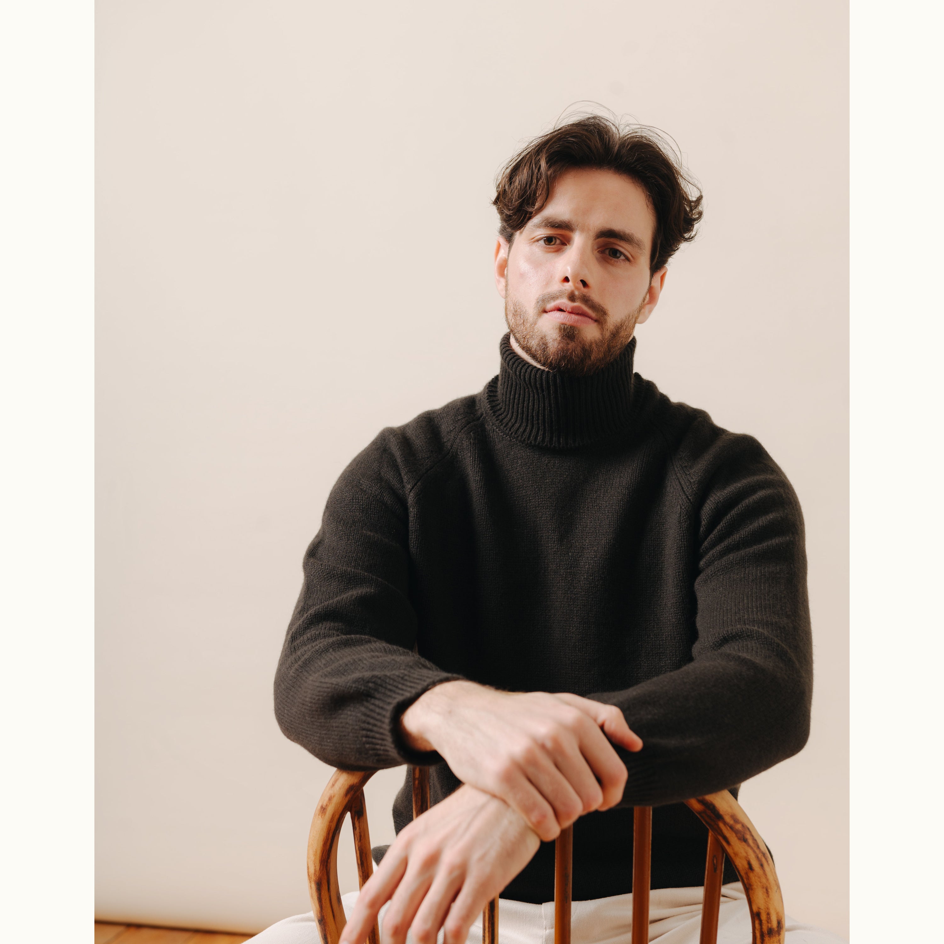 Olive Raglan Cashmere Roll Neck