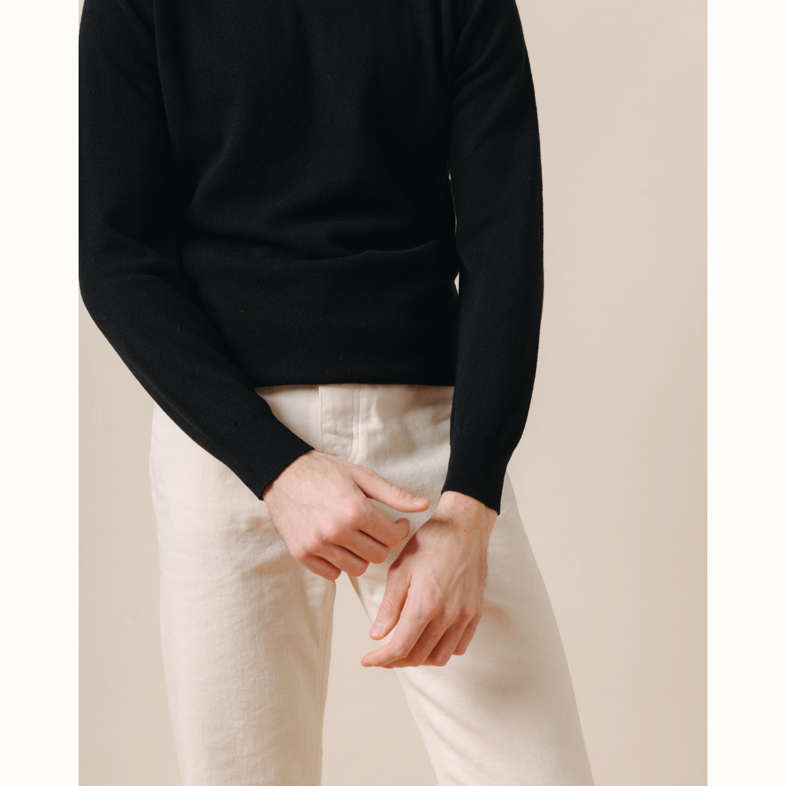 ブラック アーキテクト カシミア ロール ネック